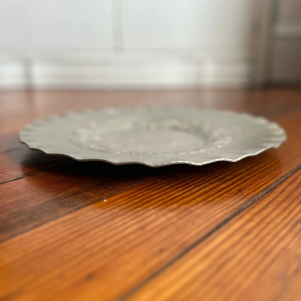 Vintage Hand Forged Everlast Metal scalloped embossed round bowl tray 12”